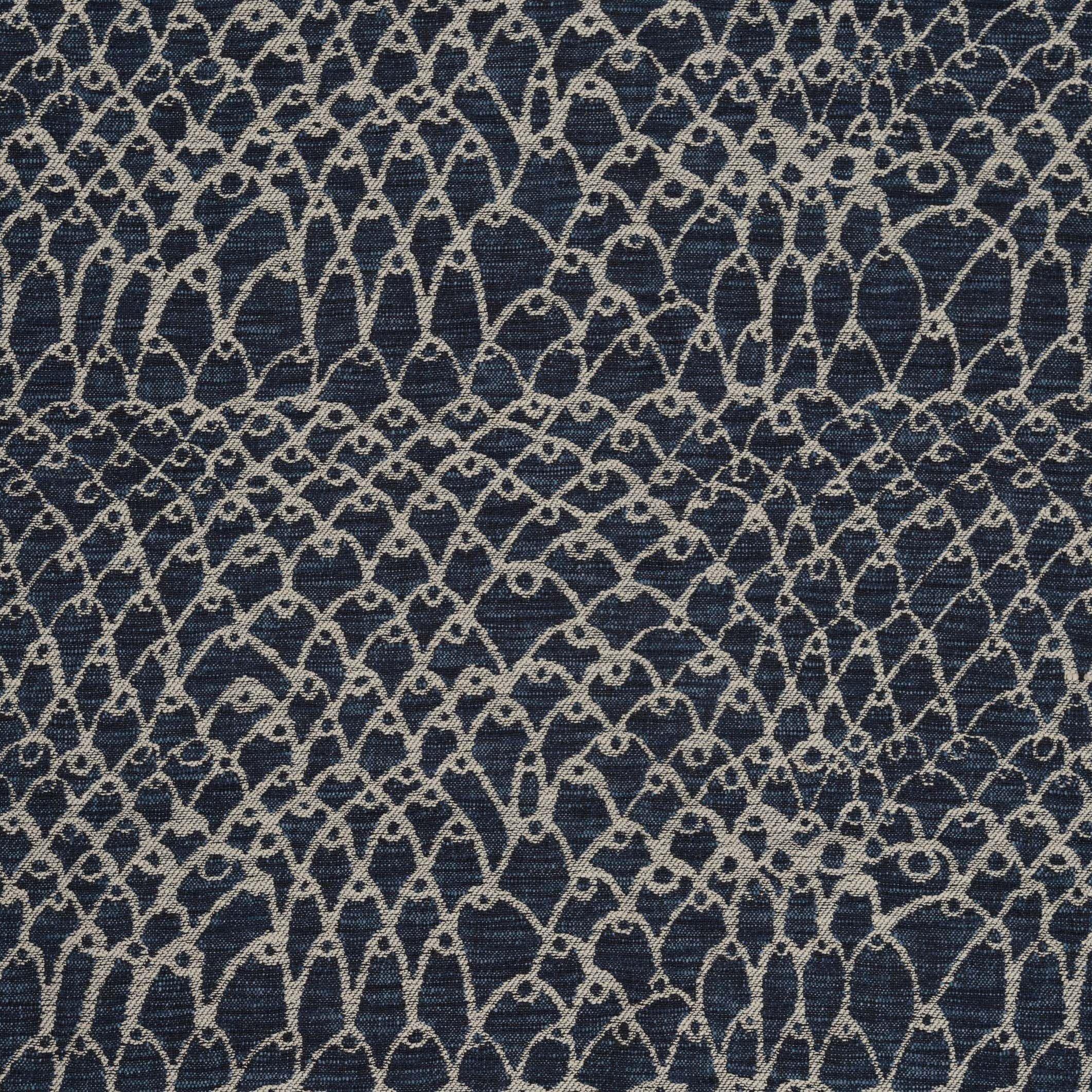 Wild Pangolin - Root Tangle