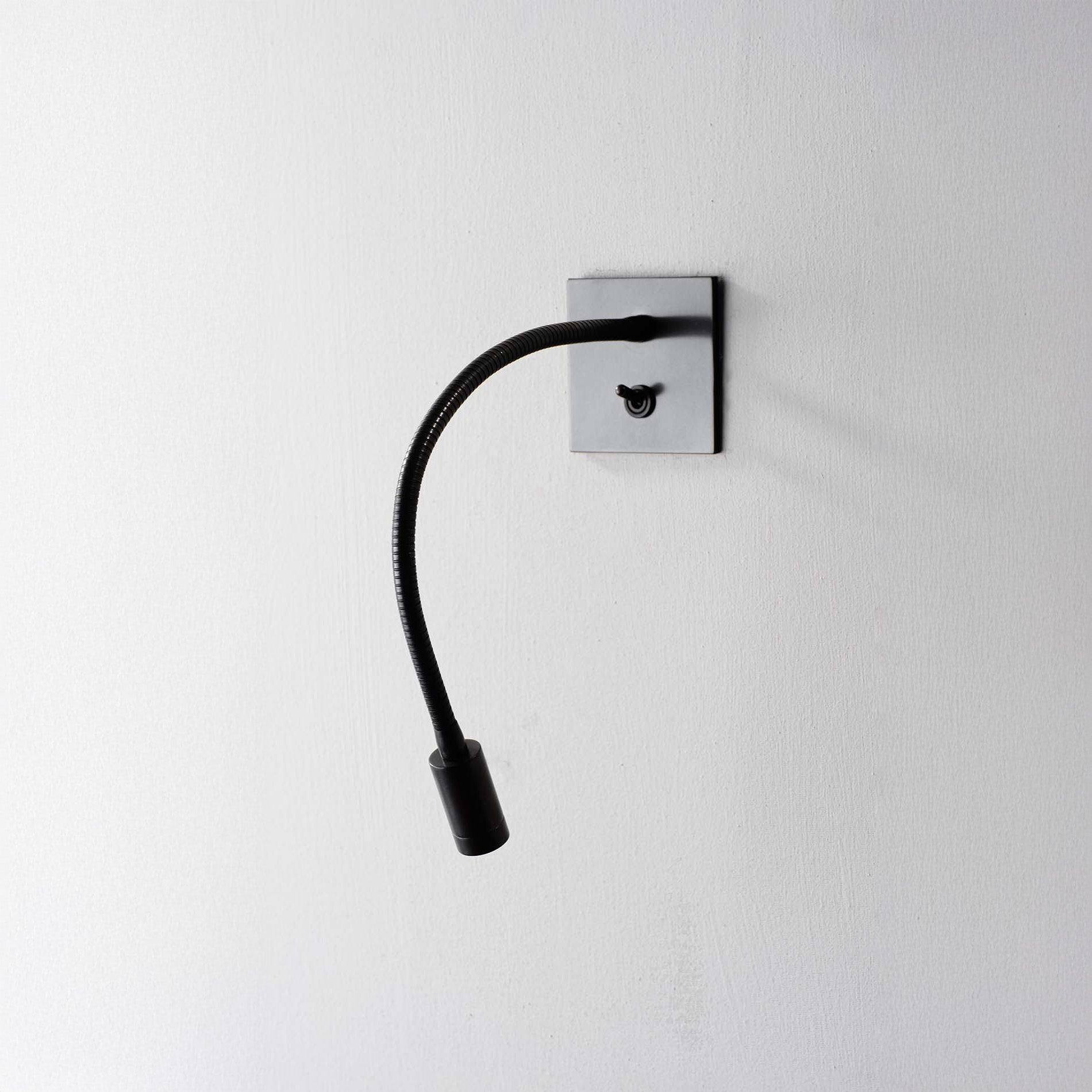 Large Jordan Wall Light - Bronze