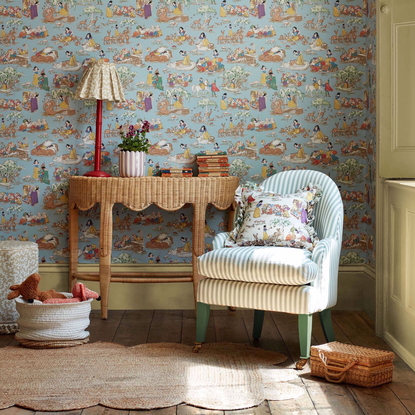 Snow White Wallcovering - Whipped Cream