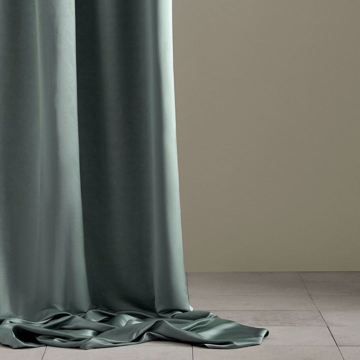 Amoret Performance - Wedgwood Blue