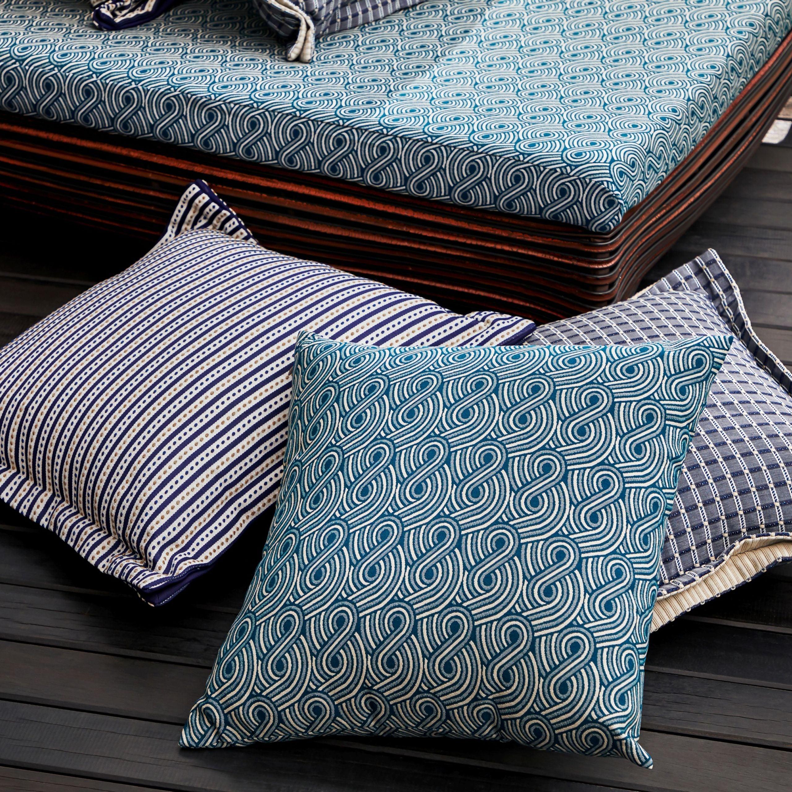 Issaya - Winter Tree