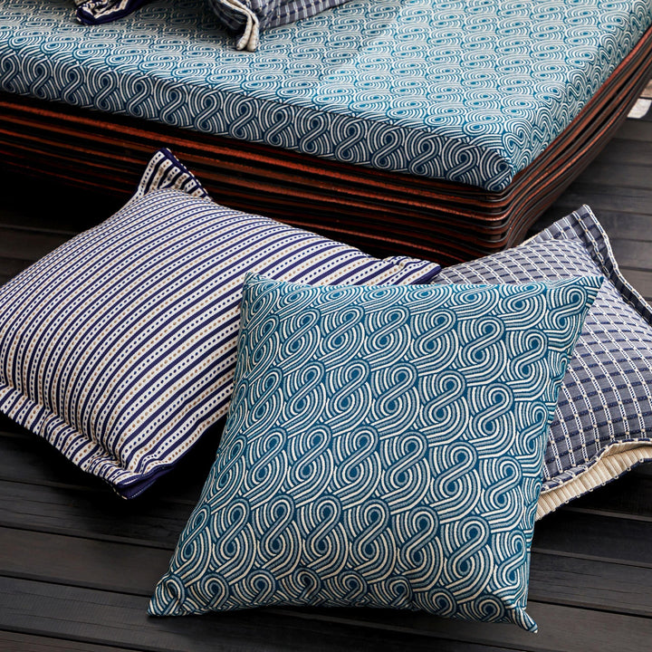 Issaya - Winter Tree