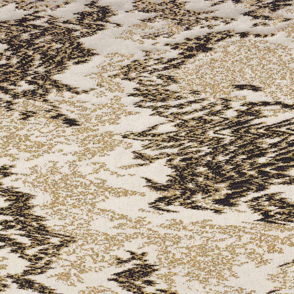 Madame De Pluvinel Grège