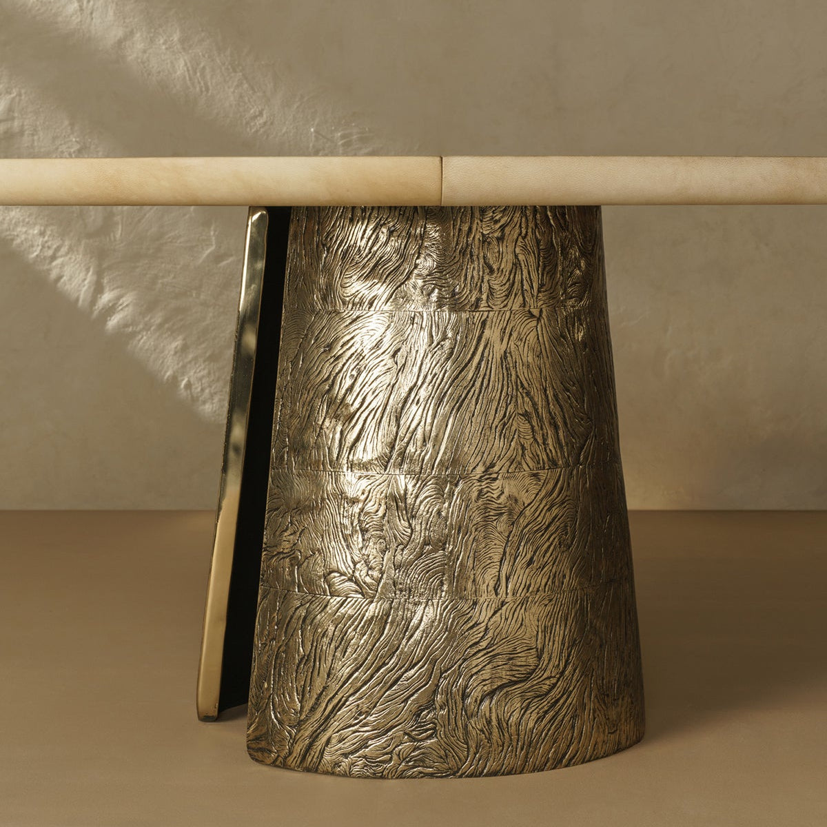 Pavé Dining Table
