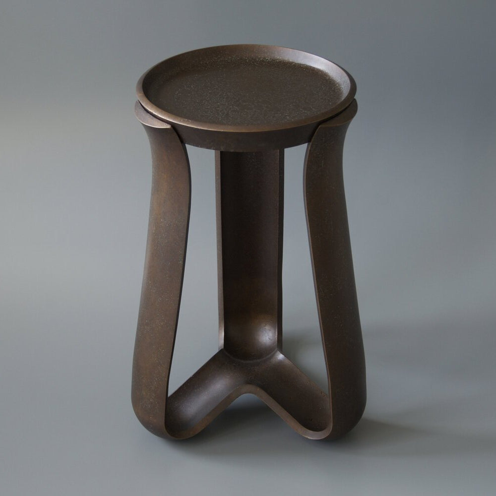 Cerro Bronze Table