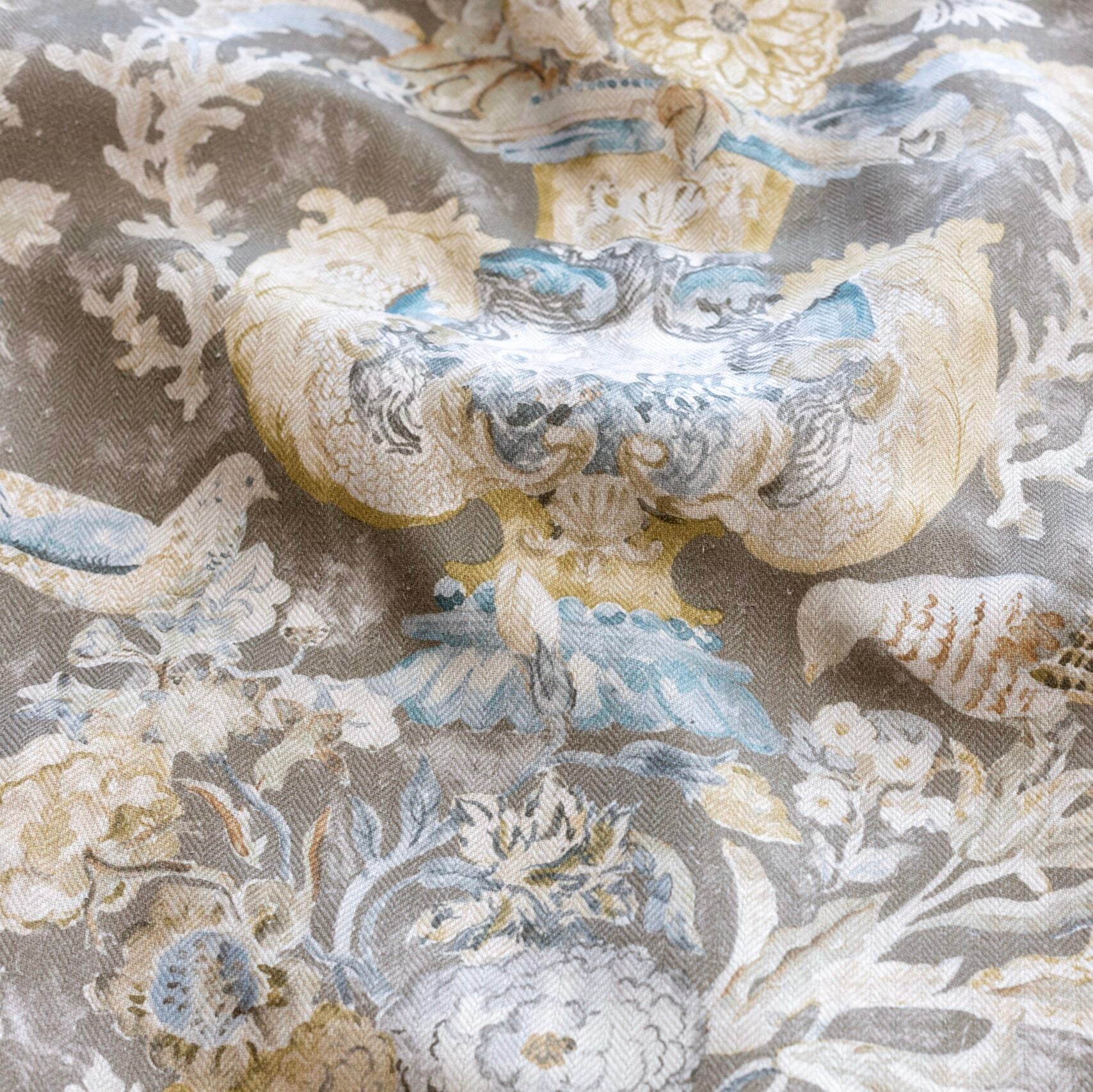 Neptune's Vase - Golden Flax