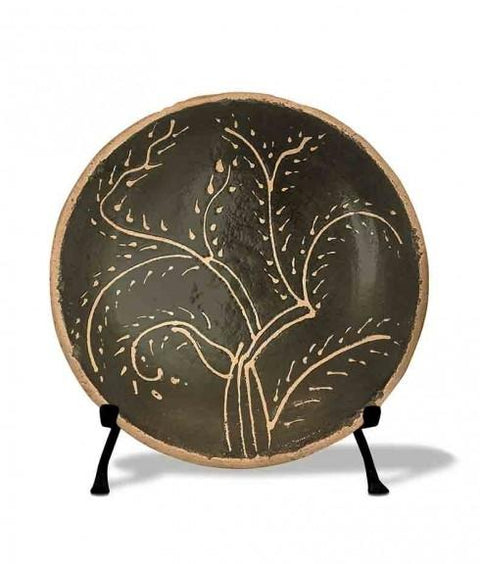 ROUND SLIPWARE TREE PLATE - FACING RIGHT