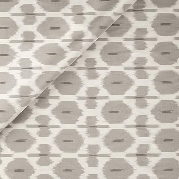 Trefoil - Feather Grey